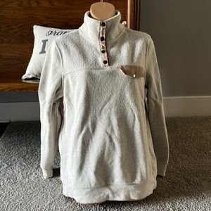 Betsey’s boutique pullover